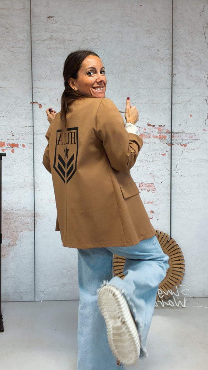 Blazer "Army" tostado, vista trasera