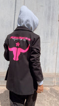 Blazer "Spain" blanco con detalle rosa flúor, estilo americana