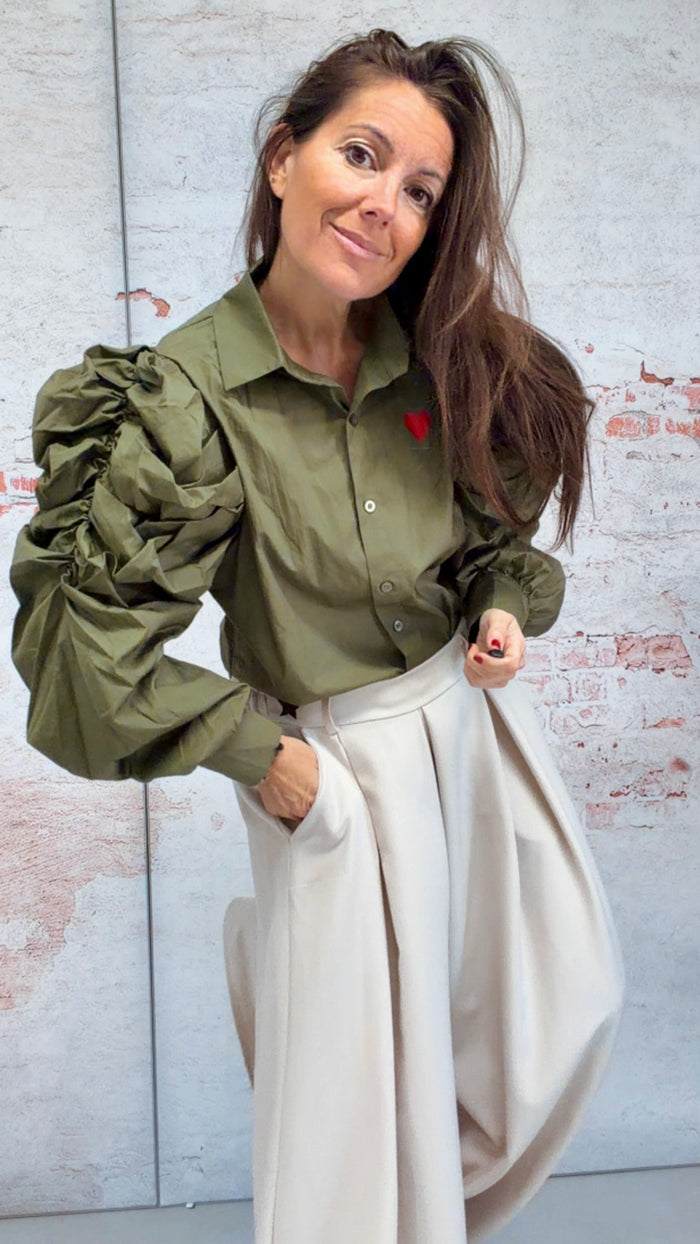 Blusa "red heart" verde, elegante y personalizable