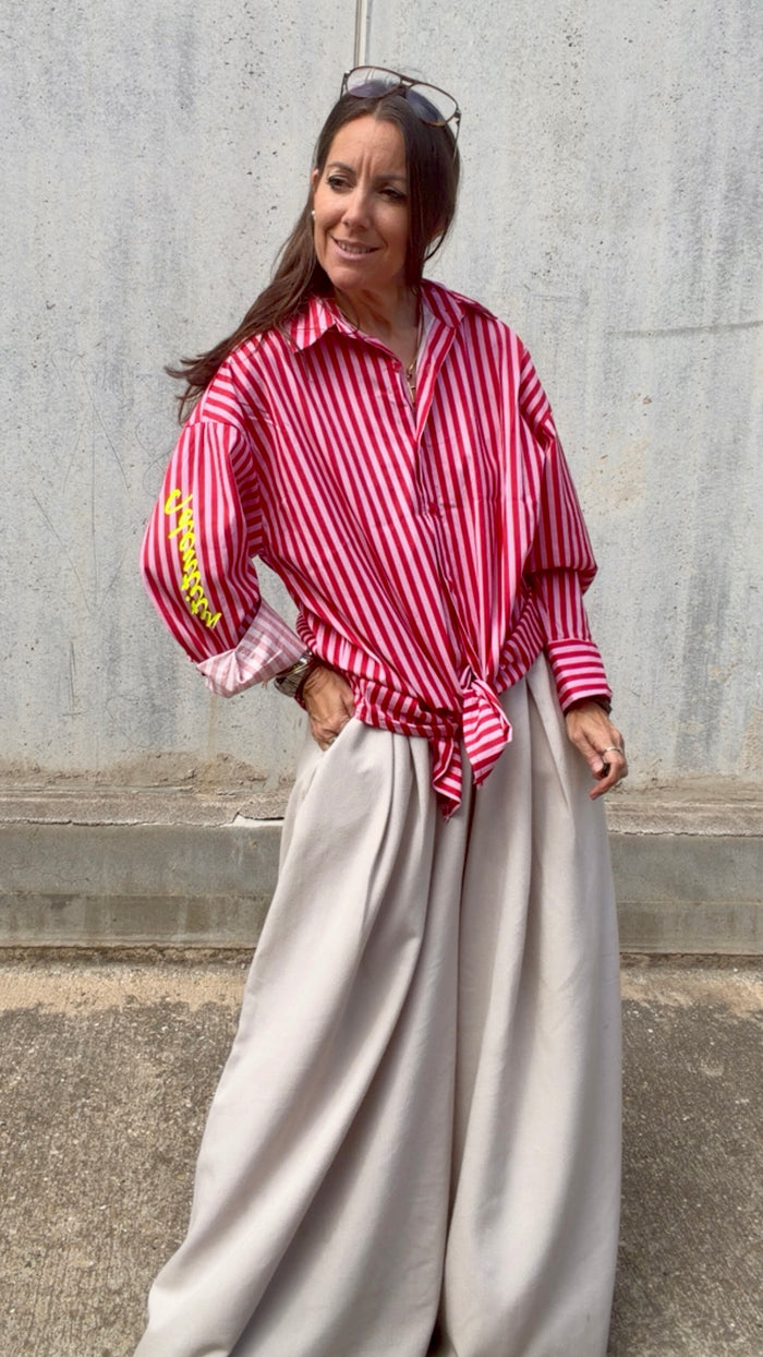 Camisa "Iconic" oversize rosa flúor personalizable