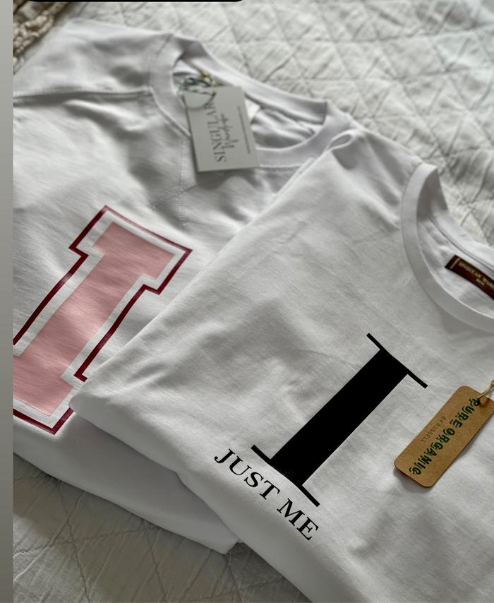 Camiseta “college” con tu inicial