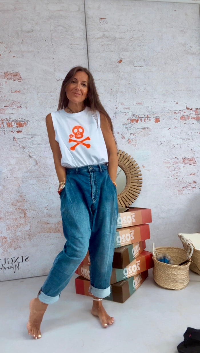 Camiseta “Dancer skull” white