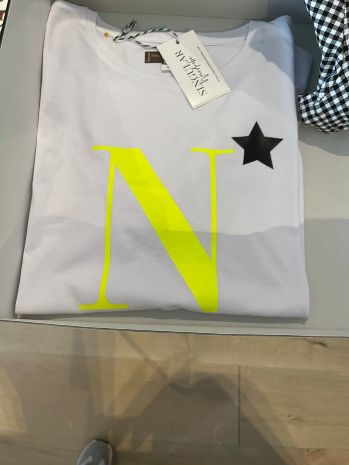 Camiseta "Flúor letter"