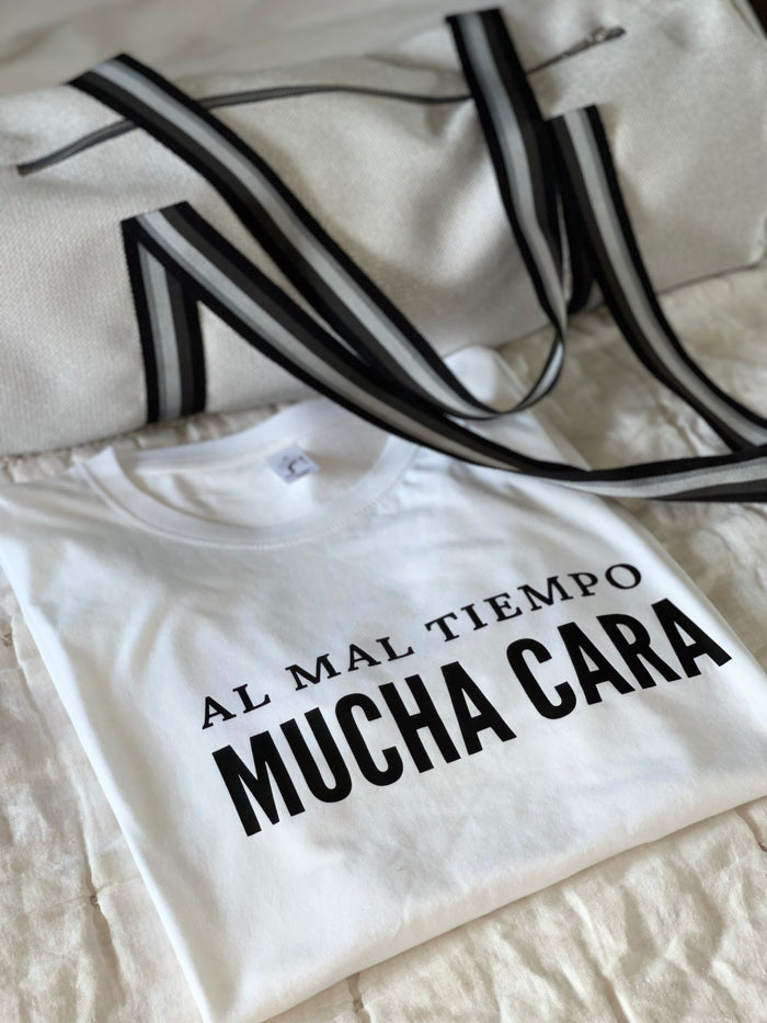 Camiseta “Mucha cara”