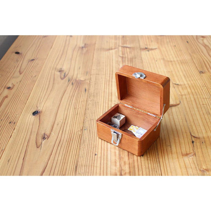 Classiky Tsuga Wood Box - Small, detail view of the design.