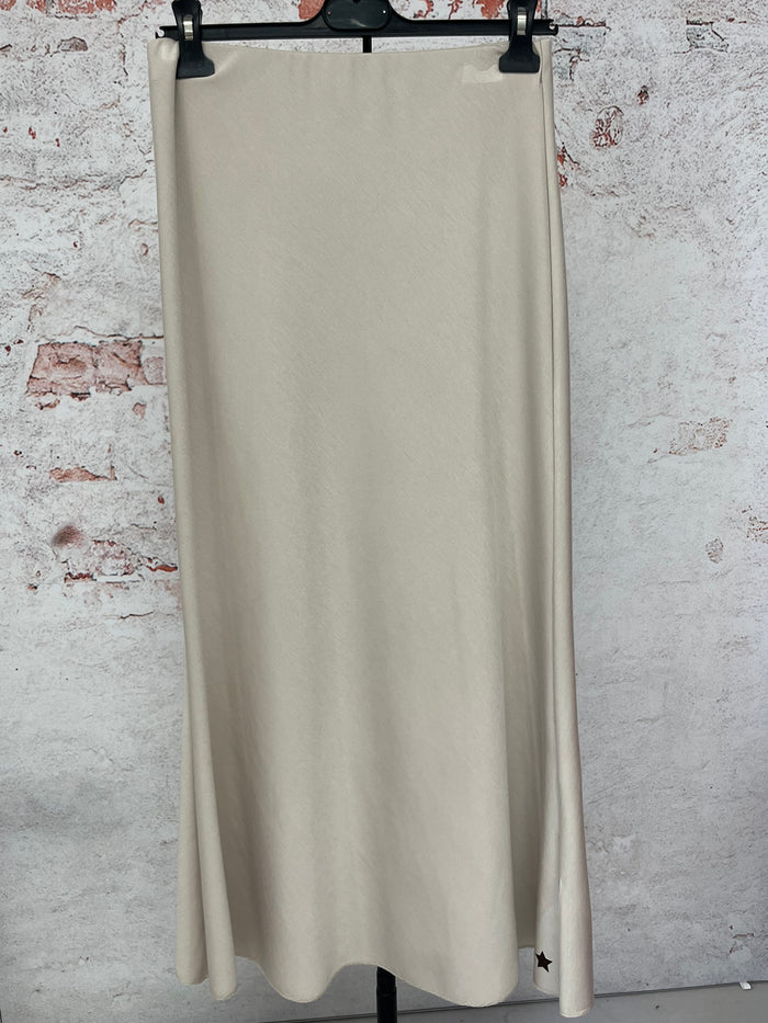 Falda beige 🌙