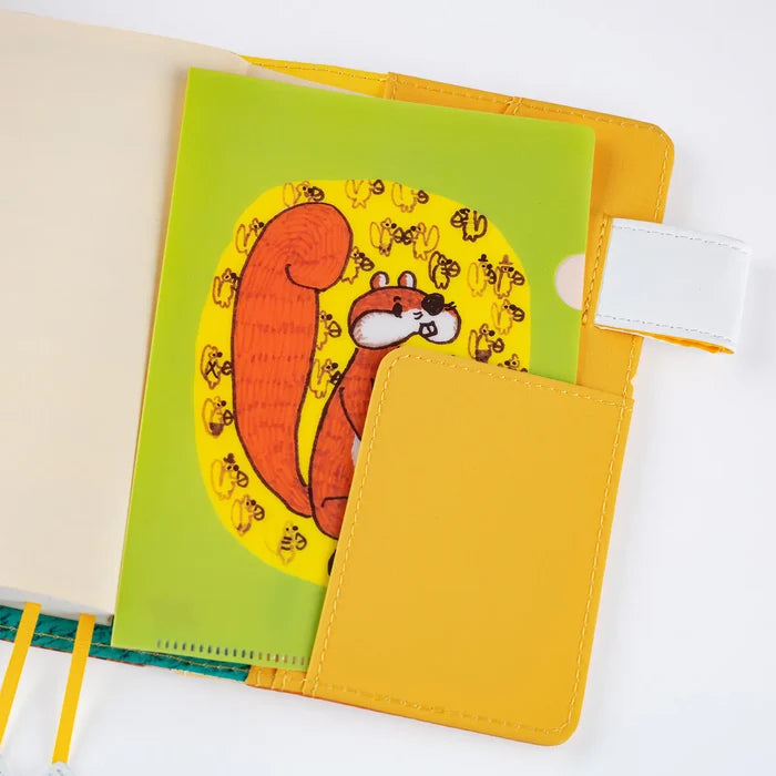 Hobonichi 100%ORANGE Folder Set of 3 for A6 Size (Squirrel’s Moving Day), detail view of the design.