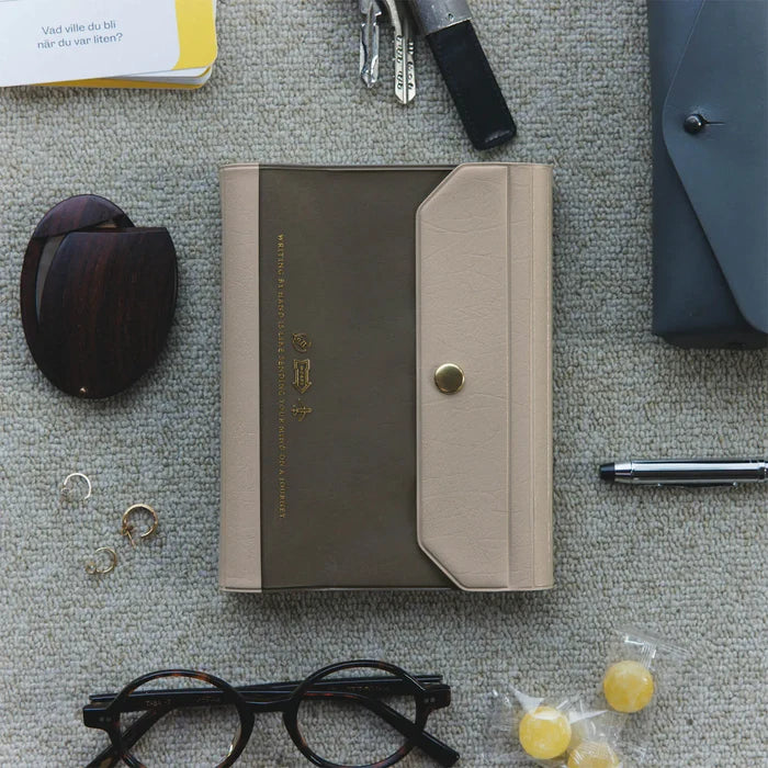 Hobonichi 2026 A6 Planner Cover: Alettone - Gray, detail view of the design.