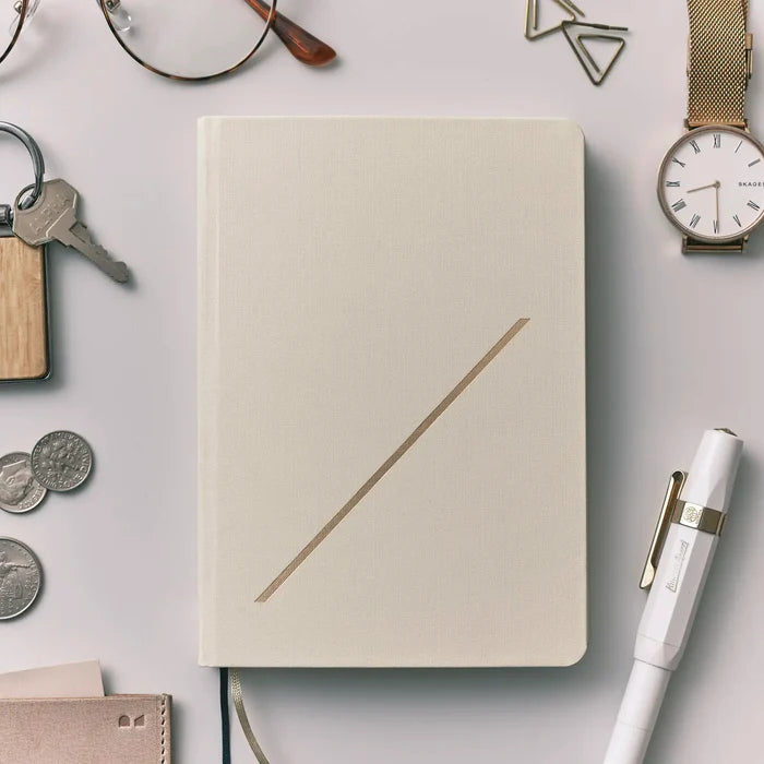 Hobonichi HON A6 2026 Planner: Slash (Ivory), detail view of the design.