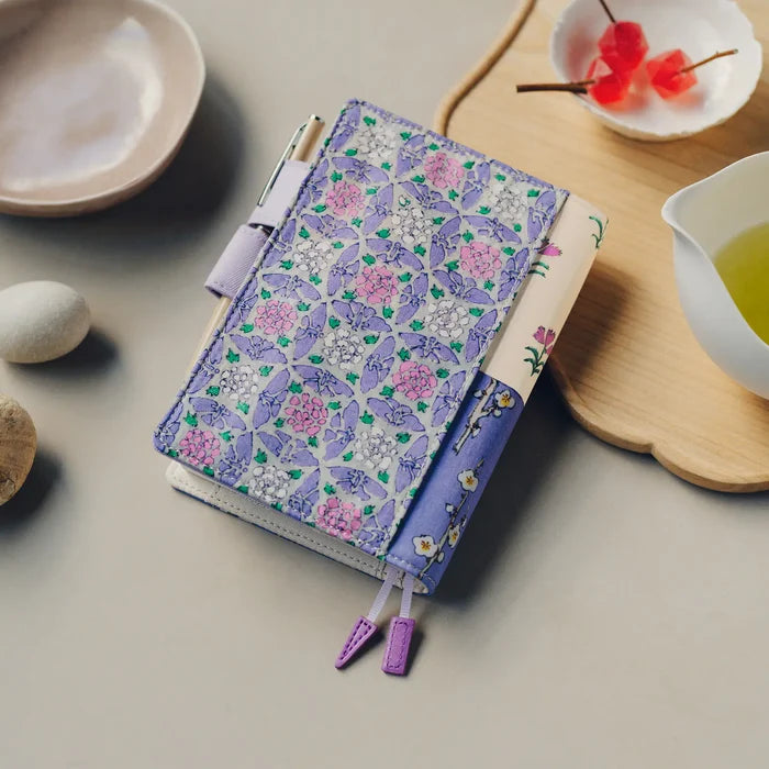 Hobonichi Unsodo: Bijutsukai Cover (Plum and Dianthus) – A6, detail view of the design.
