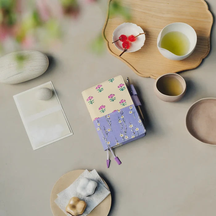 Hobonichi Unsodo: Bijutsukai Cover (Plum and Dianthus) – A6, shown in full.