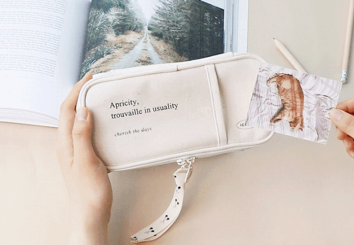 Iconic Cottony Grand Pen Pouch, shown from the front.