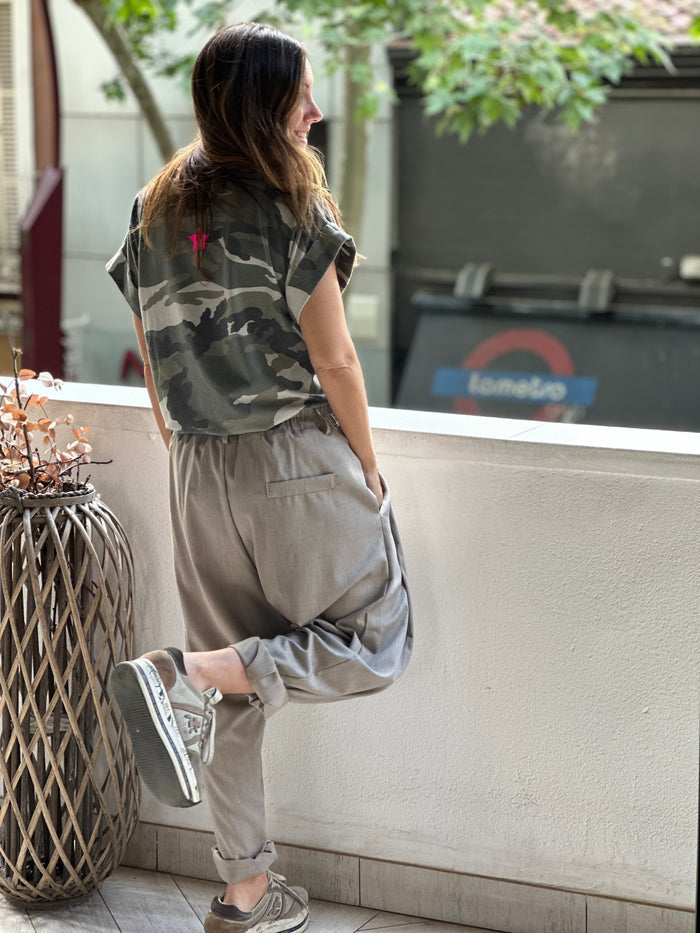 Pantalón "cupido" taupe — vista detalle