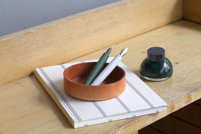Kakimori Mini Nib Holder, close-up view.