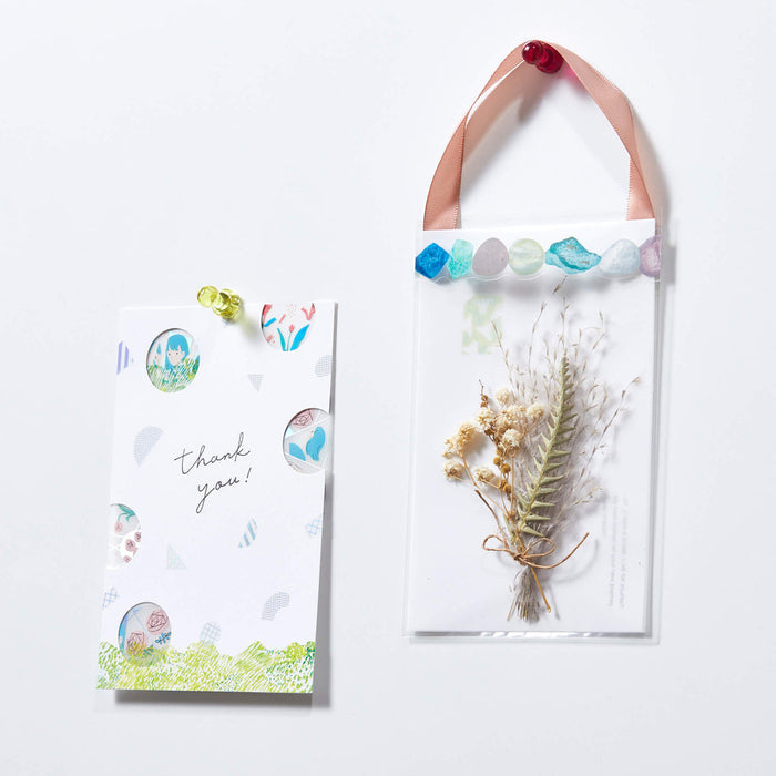 Gift tag decorated with SODA die-cut masking tape for creative wrapping.