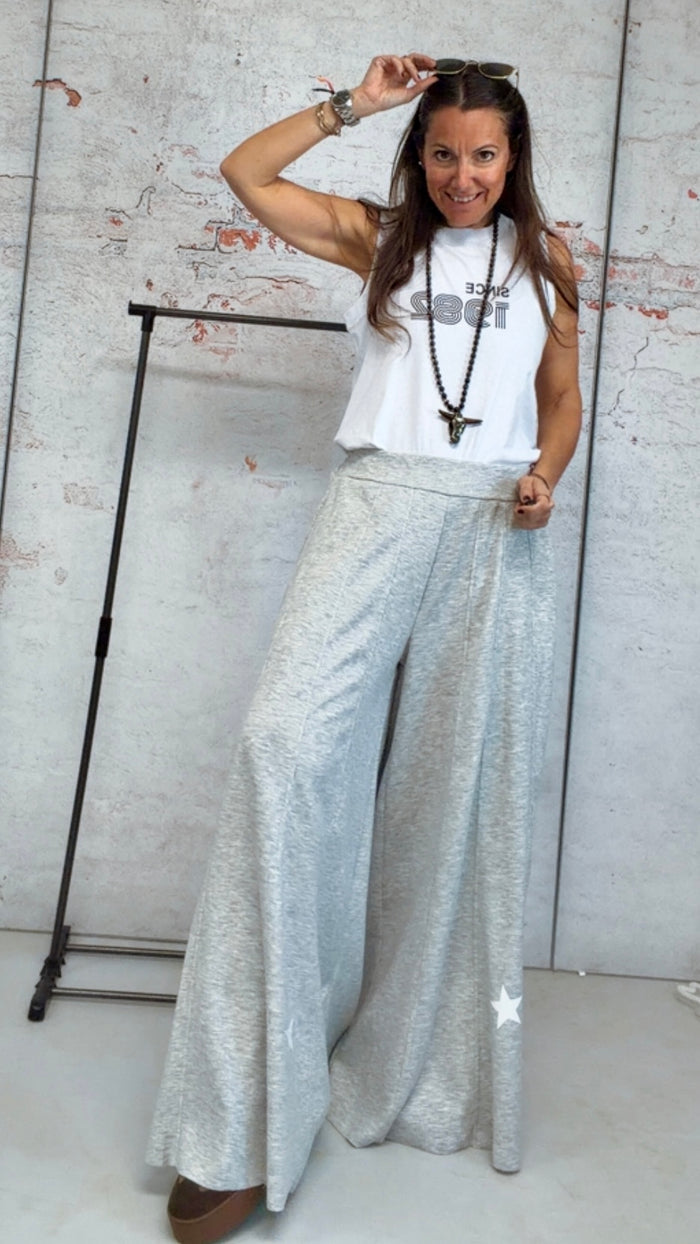 Pantalón “comfort grey”