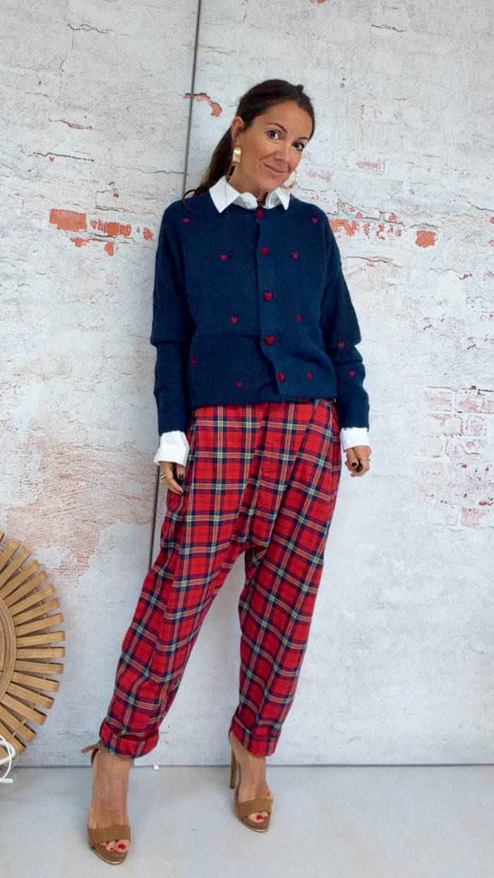 Pantalón "cupido" slow fashion rojo, corte elegante