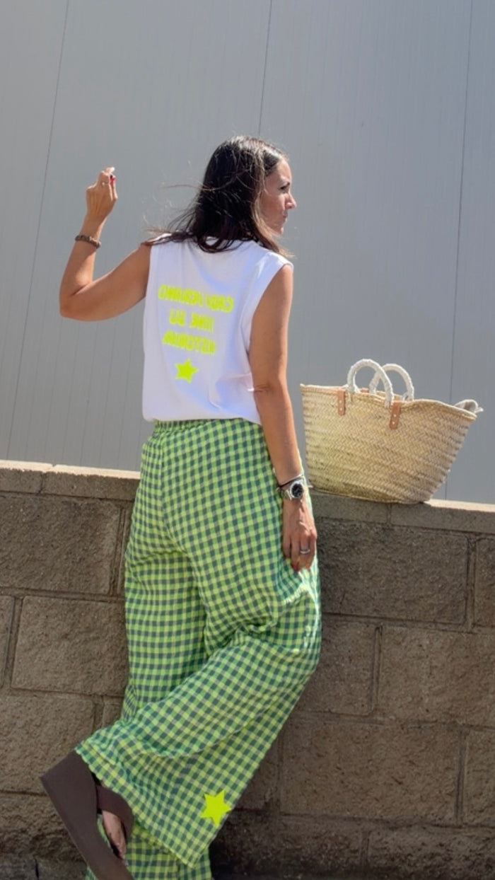 Pantalón "Palazzo Limoncello" de cuadros vichy verde lima, vista trasera con estrella
