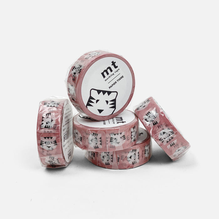 Papier Tigre Tigre Rose masking tape displaying its pink tiger design.