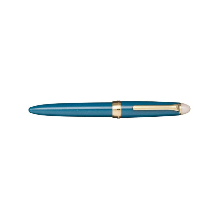 Side profile of Sailor Shikiori Frost Night fountain pen with glossy blue finish and gold accents.