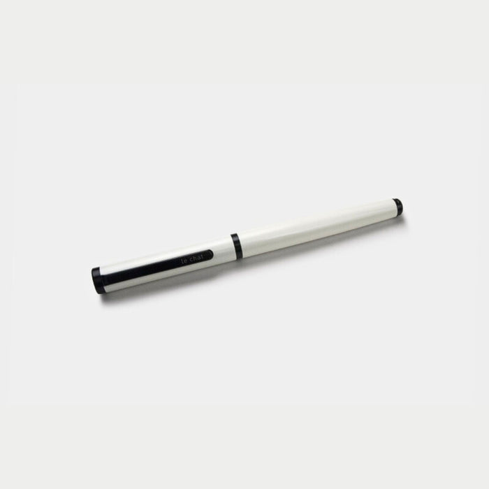 Tools to Live By Le Chat fountain pen displayed horizontally.