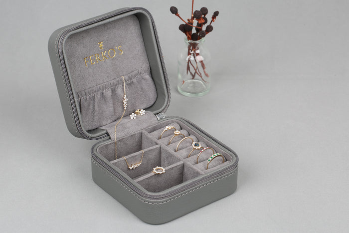 Travel Case  Ferkos Fine Jewelry