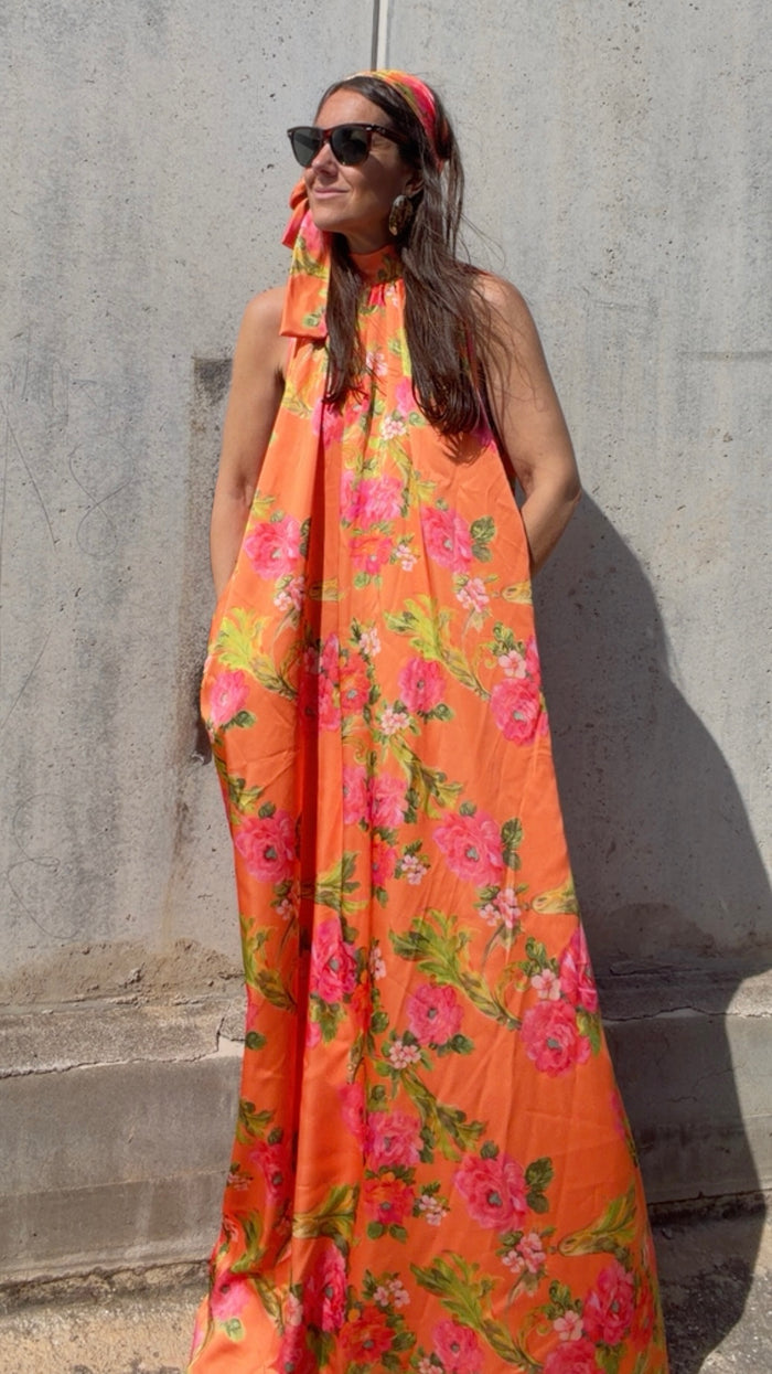 Vestido Signature "Éclat d'orange", con pañuelo a conjunto de cortesía — vista detalle