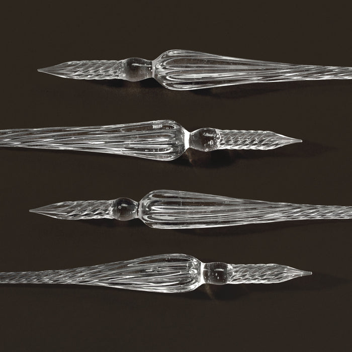 Different Wearingeul glass pen nib shapes shown in close-up.